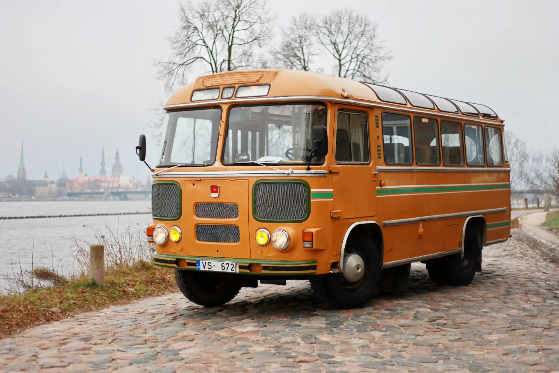 Retro Soviet Car Transfer